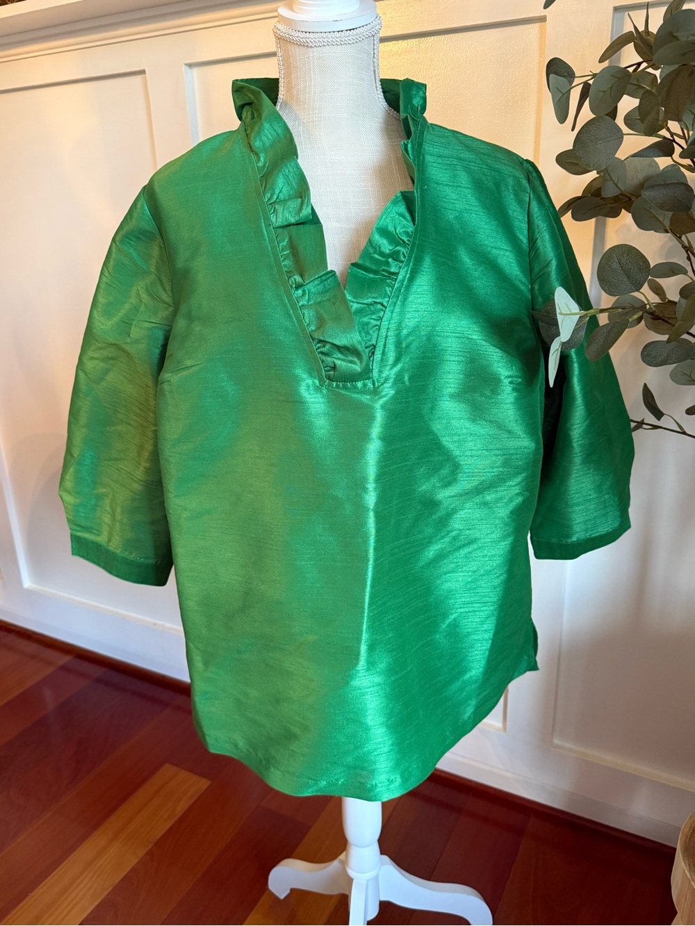 Crown & Ivy Green Ruffle V-Neck Puff Sleeve Tunic Blouse Woven 1X Women's Plus